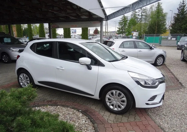 Renault Clio cena 36900 przebieg: 158000, rok produkcji 2019 z Strumień małe 301